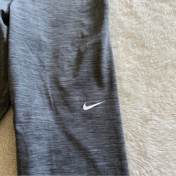 Nike Pro Leggings - Picture 6 of 9
